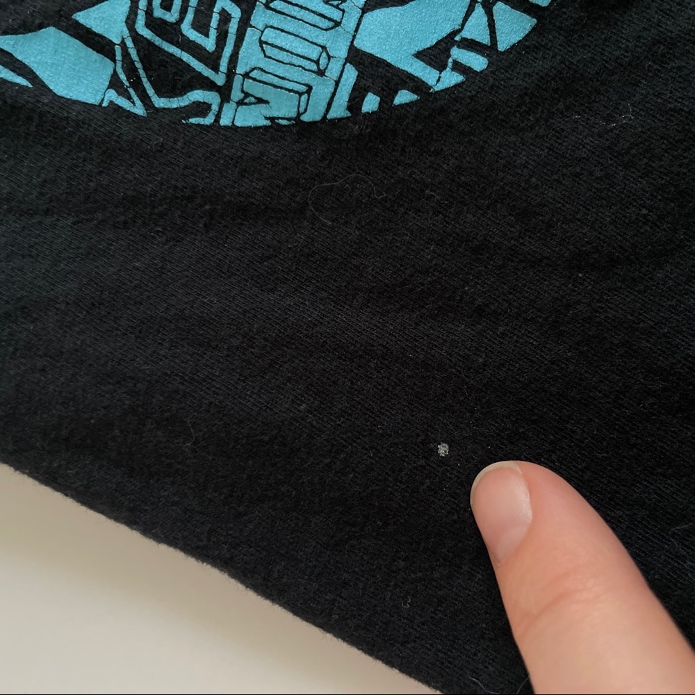 Nike tee - Picture 2 of 4
